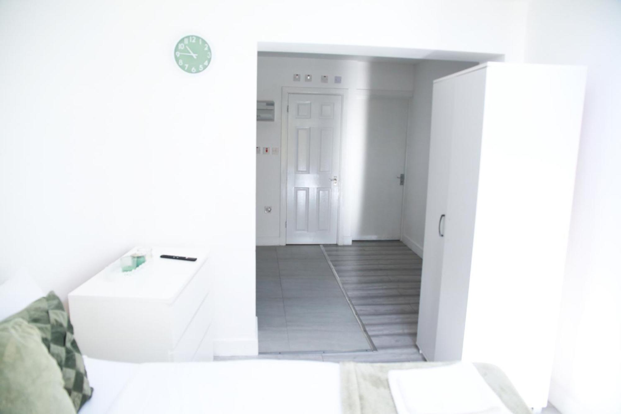 Central Harrow Cozy Apartment With Free Parking Harrow on the Hill ห้อง รูปภาพ